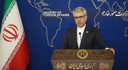 Iran nghi ngờ Mỹ dàn dựng vụ cứu phi công để "trộm uranium làm giàu"