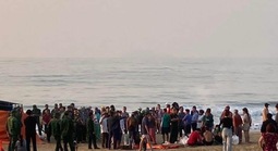 Tìm thấy thi thể nam sinh lớp 12 bị sóng cuốn mất tích ở biển Quy Nhơn