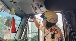 Xử lý hàng loạt hành khách không thắt dây an toàn trên cao tốc