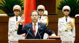 VIDEO: Chánh án Tòa án nhân dân tối cao Nguyễn Văn Quảng tuyên thệ nhậm chức