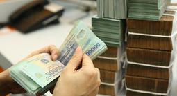 Ngân hàng tiếp tục tăng lãi suất tiết kiệm, gửi 500.000 đồng nhận lãi tới 8,2%/năm