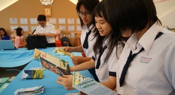 "Đánh thức" tình yêu văn học không qua sách vở