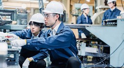 Chính sách tiếp nhận lao động mới của Nhật Bản có gì lạ?