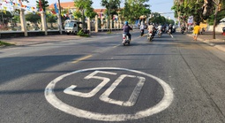 Những vòng tròn “50” bất ngờ xuất hiện trên đường ở Cần Thơ