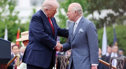 Quà bất ngờ từ ông Donald Trump sau chuyến thăm của Vua Anh Charles III