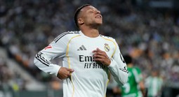 Real Madrid nhận thêm tin hung tin trước “siêu kinh điển”