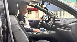 Tài xế dịch vụ nói về VinFast Limo Green: “Xe chạy nhàn, khách khen êm, ví tiền rủng rỉnh"