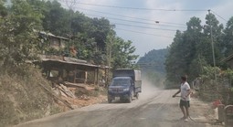 Khổ sở vì bụi đường