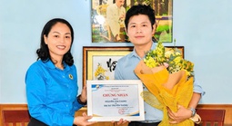 Chương trình nghệ thuật 'Vòng tay yêu thương": Hướng đến người lao động khó khăn