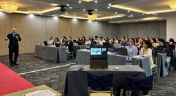 Thay vì lo sợ, hãy tự nâng cấp