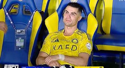 Ronaldo chết lặng khi đồng đội khiến Al-Nassr tụt chiến thắng, chưa thể vô địch sớm