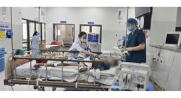 Bác sĩ luân phiên cứu kịp người đàn ông nguy kịch tại Côn Đảo