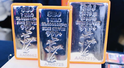 Giá bạc hôm nay 14-5: Vượt xa đà tăng của vàng, chạm mốc 3,3 triệu đồng/lượng