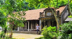 VIDEO: Ngôi nhà cổ bằng gỗ lim độc đáo ở xứ Thanh