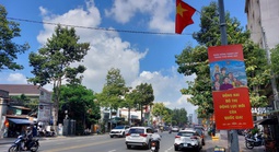 Bắn pháo hoa chào mừng lễ công bố thành lập TP Đồng Nai