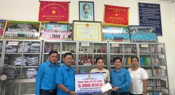 Trao hy vọng cho người lao động mắc bệnh hiểm nghèo