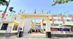 TPHCM: Phụ huynh "tố" nhà trường gây sức ép cho học sinh chỉ vì thắc mắc điểm thi