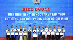 Khen thưởng 131 tập thể, cá nhân có thành tích xuất sắc trong học tập và làm theo Bác