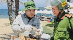 Nha Trang làm việc với người bán kem 100.000 đồng/cây cho du khách Thái Lan
