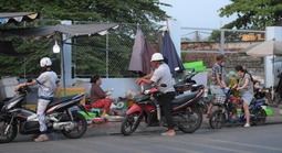 Căng thẳng vỉa hè, lòng đường Hưng Nhơn, xã Tân Nhựt, TPHCM