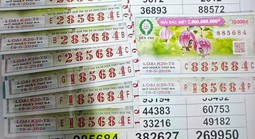 Đại lý ráo riết tìm khách hàng trúng 2 giải độc đắc xổ số miền Nam