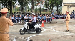 Gần 2.000 học sinh lớp 10 ở Tây Ninh được tập huấn kỹ năng lái xe an toàn