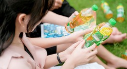 Điều gì quyết định kết quả phía sau mỗi mã khuyến mãi dưới nhãn chai?