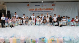 “Chia sẻ yêu thương 2026” mang niềm vui đến học sinh vùng biên Đắk Lắk
