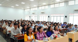 TPHCM: Hơn 250 người tham dự lớp bồi dưỡng lý luận chính trị và nhận thức Đảng