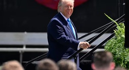 Ông Donald Trump dọa tấn công chớp nhoáng, Iran nhấn mạnh loạt yêu cầu