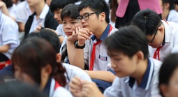 Công bố 242 điểm thi lớp 10 ở TPHCM, đề thi được giao trước 1 ngày