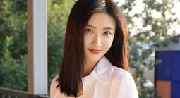Người đẹp Cảnh Điềm bác tin đồn liên quan mang thai hộ