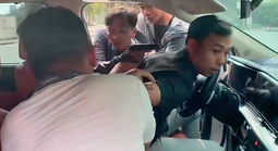 CLIP: Trinh sát Công an TPHCM rượt đuổi đường dây ma tuý như phim hành động
