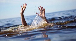 Hà Tĩnh: Rủ nhau đi câu cá, 2 nam sinh lớp 10 tử vong dưới khe nước