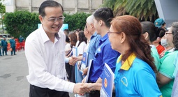Phường Diên Hồng vào chiến dịch bứt phá, "đi từng ngõ, gõ từng nhà, rà từng người"