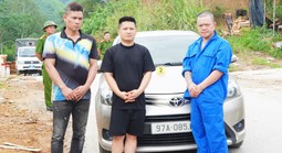 Dùng ô tô rượt đuổi, nổ súng vào xe đối phương
