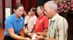 Thành ủy TPHCM ra chỉ thị mới về công tác giảm nghèo