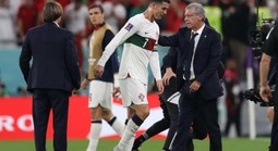 Vì sao Ronaldo "rớt" khỏi tốp 50 cầu thủ vĩ đại nhất World Cup?