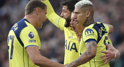 Tottenham vượt ải Aston Villa, sáng cửa trụ hạng