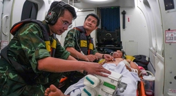 Thông tin nổi bật tại TPHCM ngày 3-5: Cửa ngõ phía Tây ùn tắc; trực thăng đưa 2 bệnh nhân đi cấp cứu