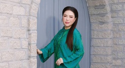 Doanh nhân Lê Thùy đa sắc, dịu dàng trong tà áo dài
