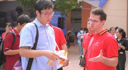 Luyện kỹ năng "thực chiến" cho sinh viên tại phòng phiên dịch