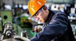 Để người giỏi không rời đi