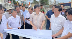 CLIP: Bí thư Thành ủy Cần Thơ có chỉ đạo "nóng" khi kiểm tra dự án hơn 7.000 tỉ đồng