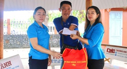 Thăm hỏi, động viên công nhân ở Cần Thơ bị tai nạn lao động