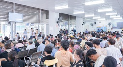 Lượng người bệnh đến Bệnh viện Chợ Rẫy cao chưa từng có