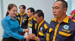 Chăm lo thực chất cho đoàn viên - lao động