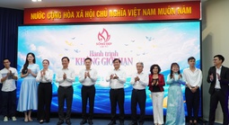 Hoa hậu Lương Thùy Linh làm giám khảo cuộc thi "Sống đẹp" của Báo Thanh Niên