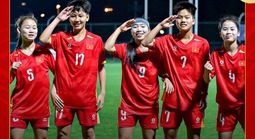 U17 nữ Việt Nam thắng nghẹt thở Myanmar nhờ hai siêu phẩm đá phạt, giành vé vào tứ kết