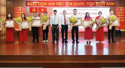 Thủ tướng Chính phủ tặng Bằng khen cho 8 cá nhân xuất sắc của Trường CĐ Kinh tế TP HCM